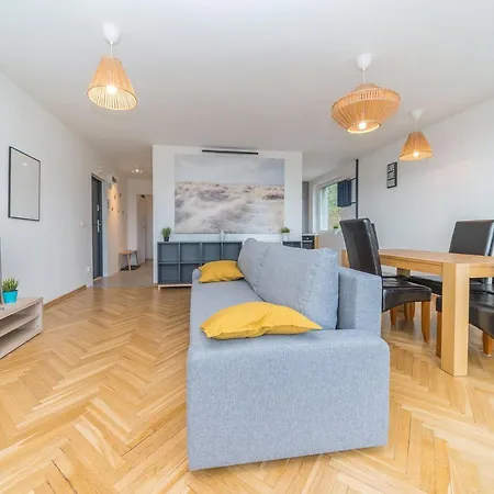 Glow - Opera Lesna *