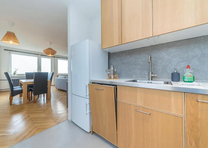 Glow - Opera Lesna * 索波特